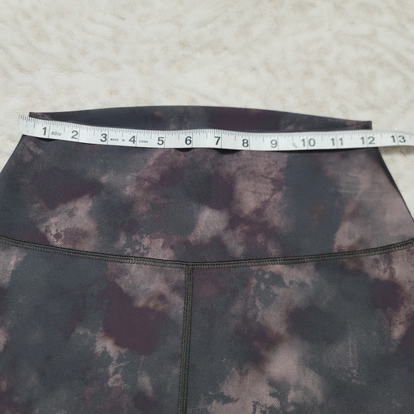 ALO Yoga Solarized High-Rise Tie-Dye Leggings Oxblood Size M - Picture 10 of 16